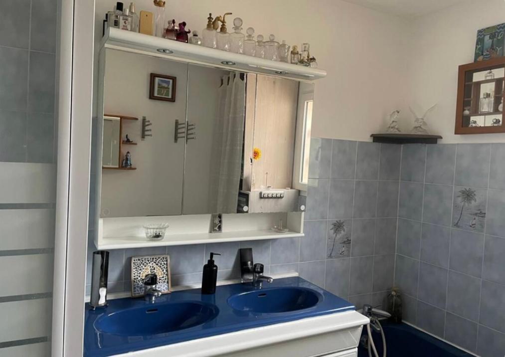 Au Calme Dans Le Marais Avec Piscine Hotell Yves Exteriör bild